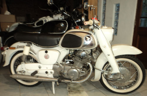 Honda 1960 300 dream