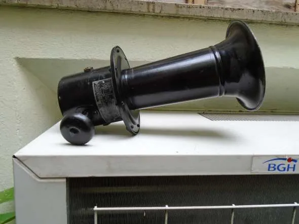 Bocina Mano