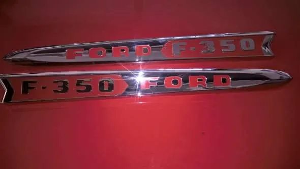 Insignias F-350