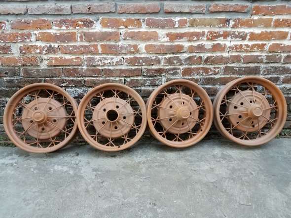Llantas Ford A