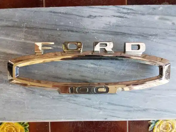 Insignia Ford 100