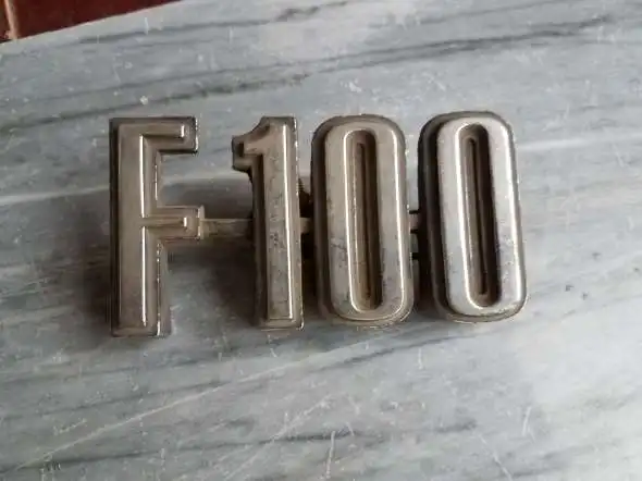 Insignia F100
