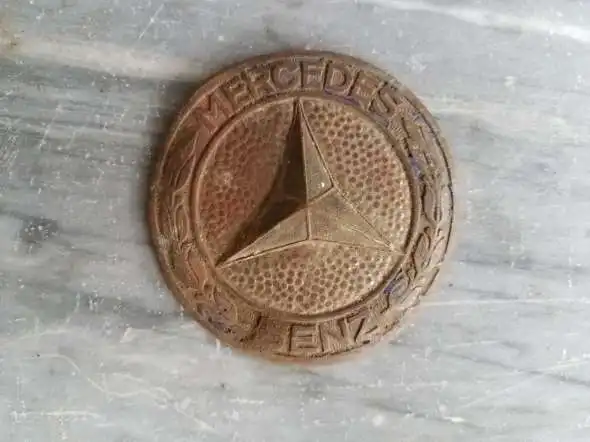 Insignia Mercedes