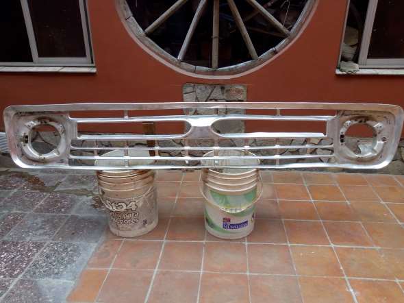 Parrilla Ford 66/67