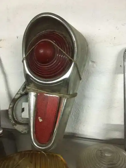 Farol Isard 700