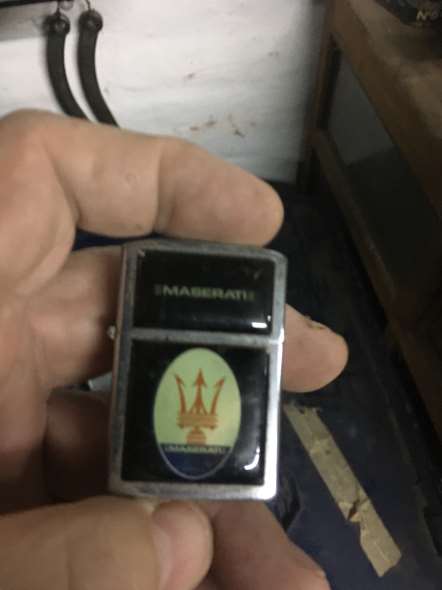 Encendedor Antiguo Logo Maserati