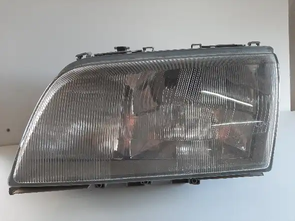 Óptica Mercedes Benz