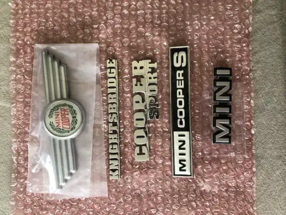 Mini Cooper Insignias