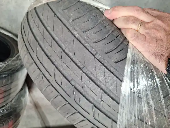 Cubiertas Bridgestone T001 215 55 R17 94v