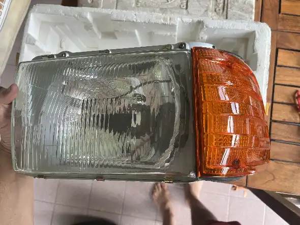Optica Delantera Derecha Mercedes Benz W107 - Sl / Slc