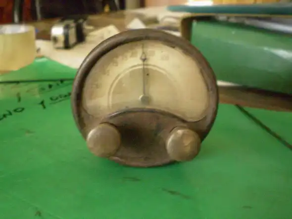 Dial Radio Ford