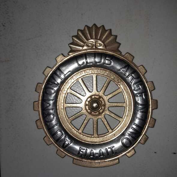Insignia Automovil Club