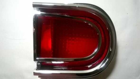 Faro Valiant 4 Interno Izquierdo. C. Detalle.