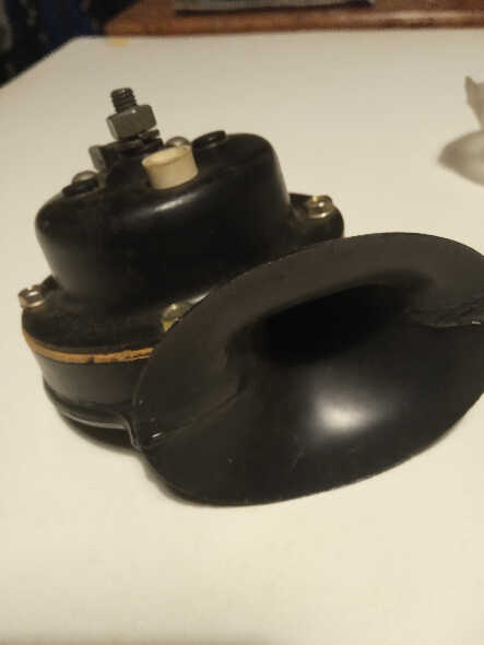 Bocinas Peugeot 504/404