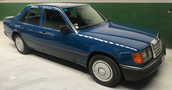 Mercedes Benz 230E