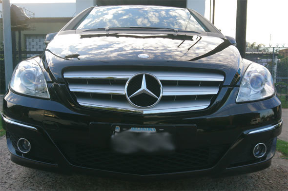 Mercedes Benz  B180