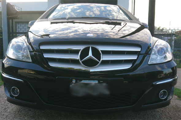 Mercedes Benz  B180