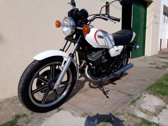 Yamaha RD 400