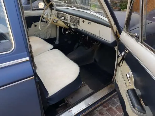 Peugeot 403