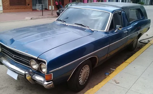 Ford Fairlane V8 Fúnebre