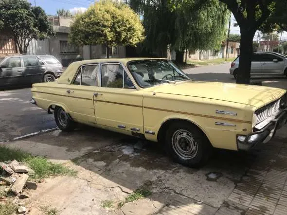 Chrysler  Valiant 4
