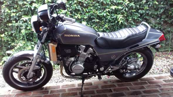 Moto Honda Sabre VF 750 1983