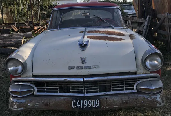 Ford Crown Victoria
