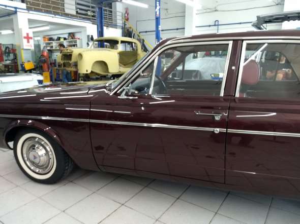 Chrysler Valiant IV