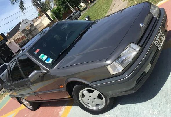 Renault 21 RT 2.2 Inyección