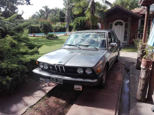 BMW 528i