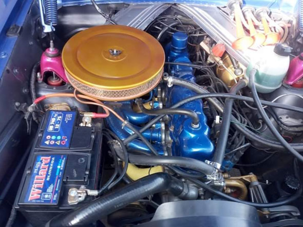 Ford Falcon Deluxe