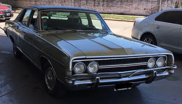 Ford Fairlane