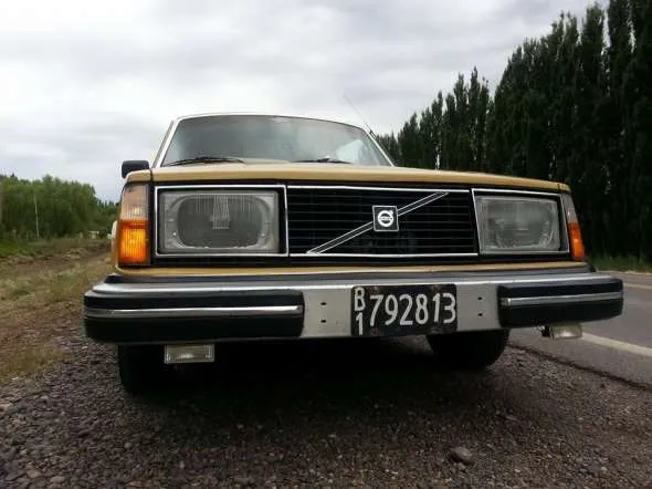 Volvo  242 DL