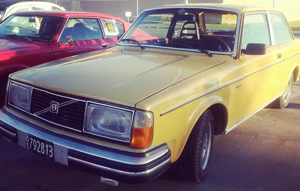 Volvo  242 DL