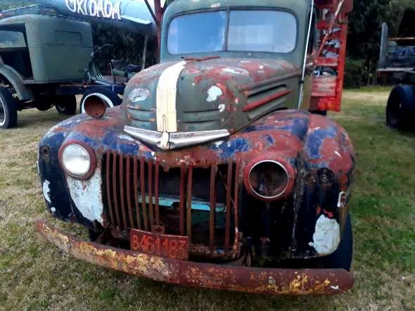 Ford V8 1946