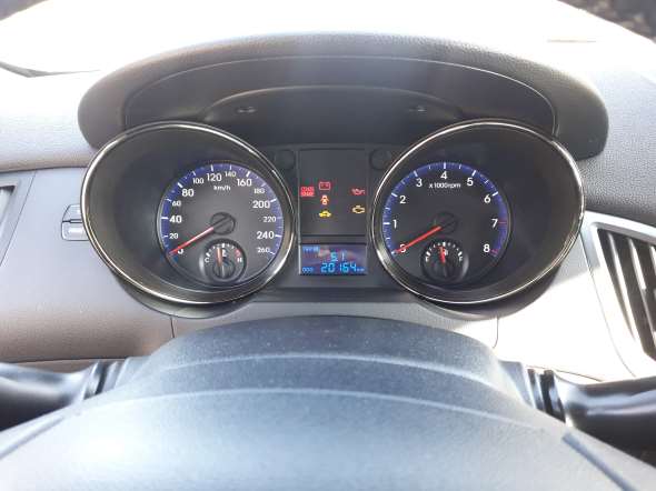 Hyundai  Genesis