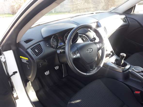 Hyundai  Genesis