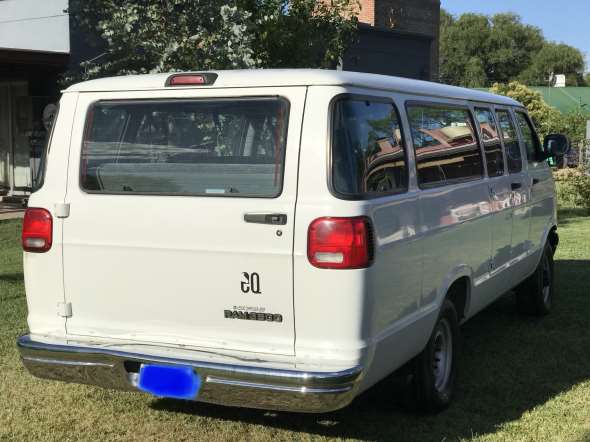 Dodge Ram 3500 Maxi Wagon