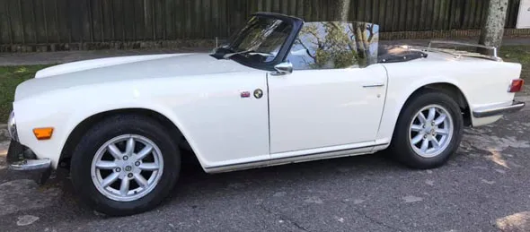 Triumph TR6