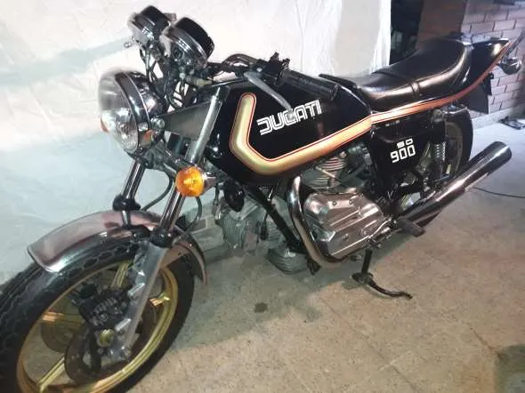 Ducati  Darmah 900 SD Desmo