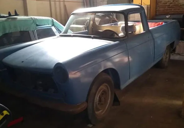 Peugeot 404