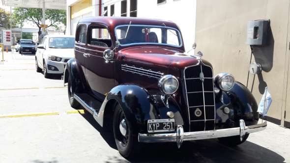 Plymouth 1935