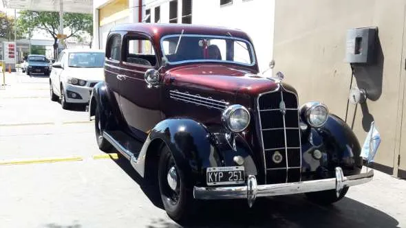 Plymouth 1935