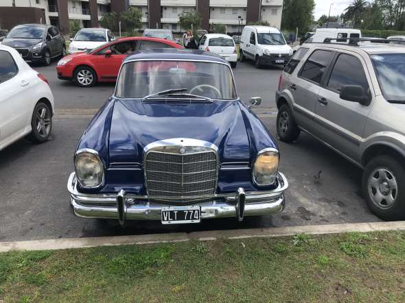 Mercedes Benz 220 SE