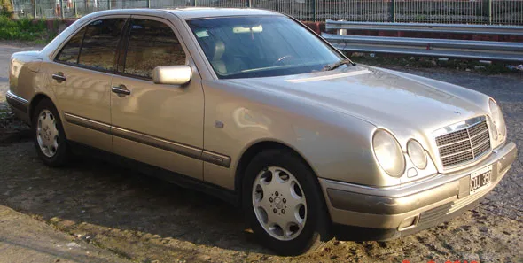 Mercedes Benz E 300 TD
