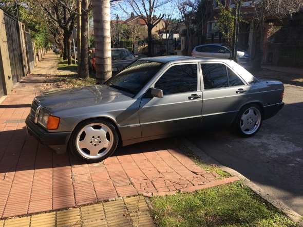 Mercedes Benz 190 E