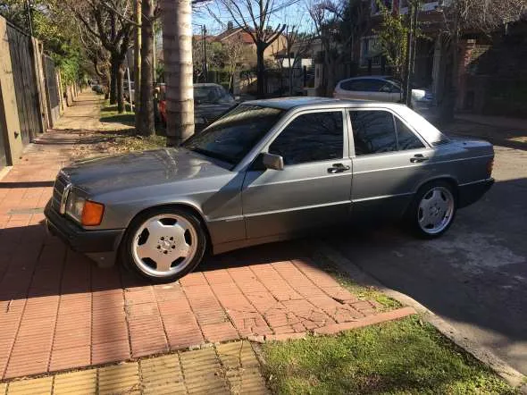 Mercedes Benz 190 E