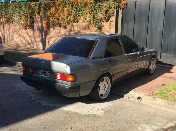 Mercedes Benz 190 E