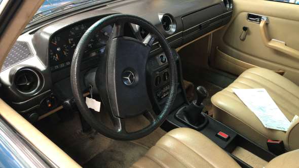 Mercedes Benz 230
