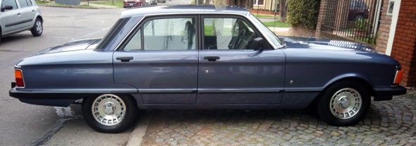 Ford Falcon Ghia 88 3.6